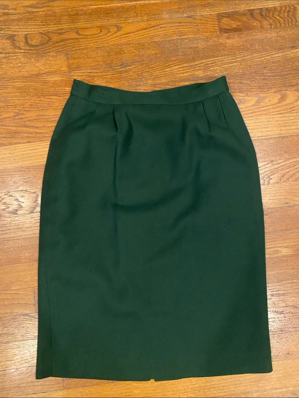 Classic Dark Green Pencil Skirt - Women's Professional Wear